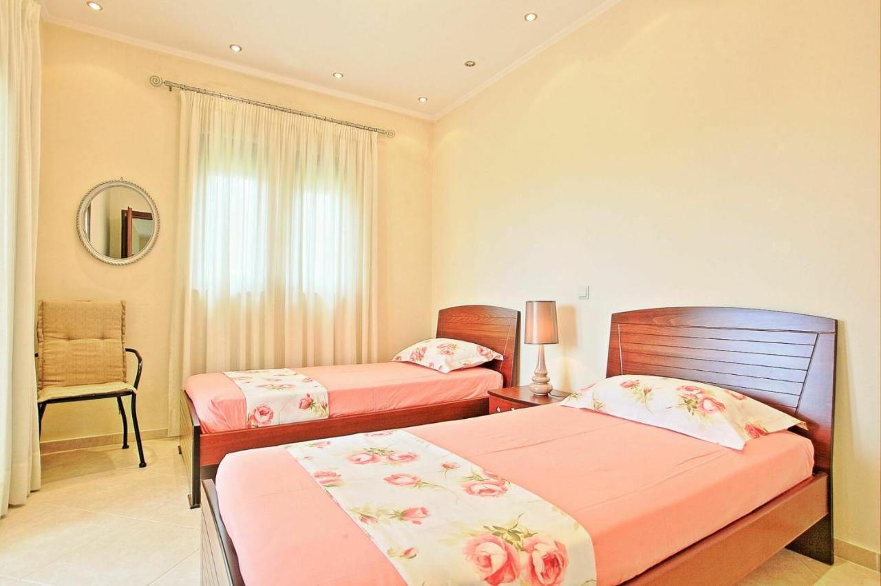 Acharavi Beach Villa By Posarellivillas Exterior foto